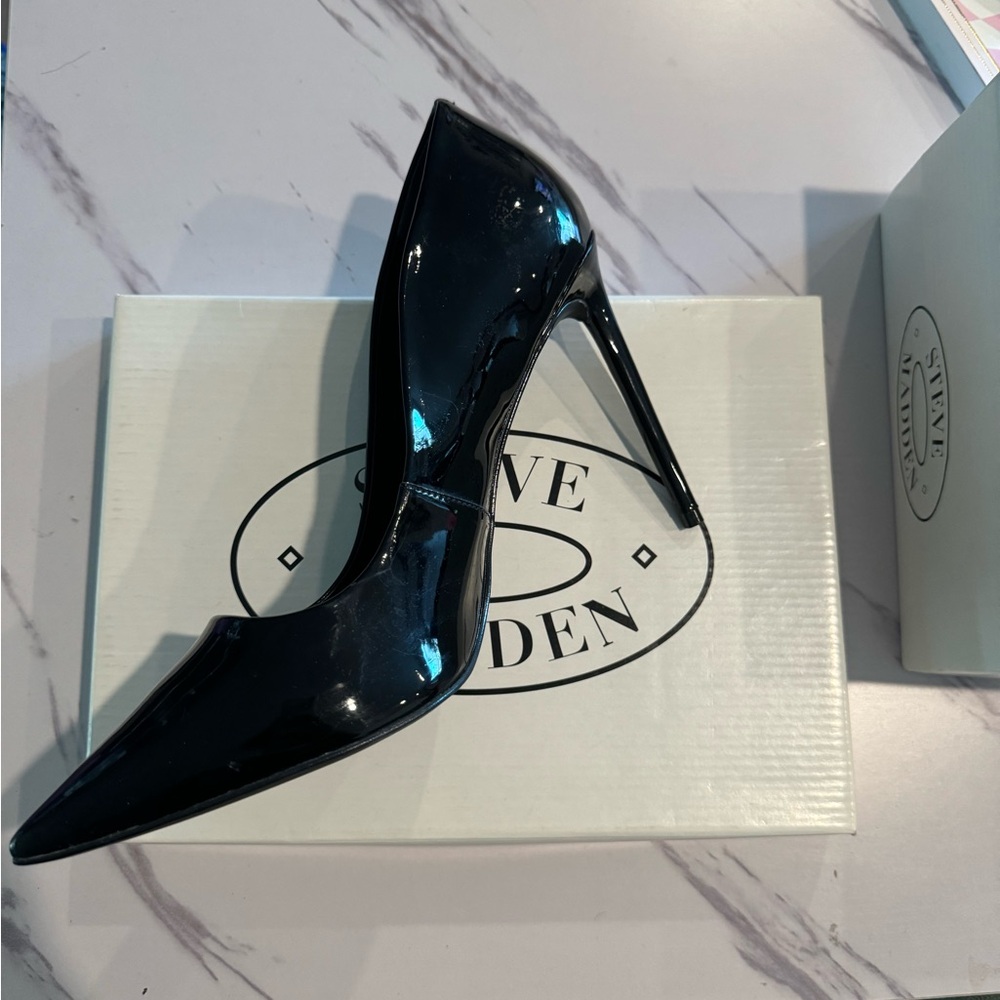 Steve Madden as 11 black pumps